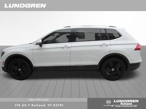 Used 2020 Volkswagen Tiguan SEL w/ 3rd Row Seat Package image 48