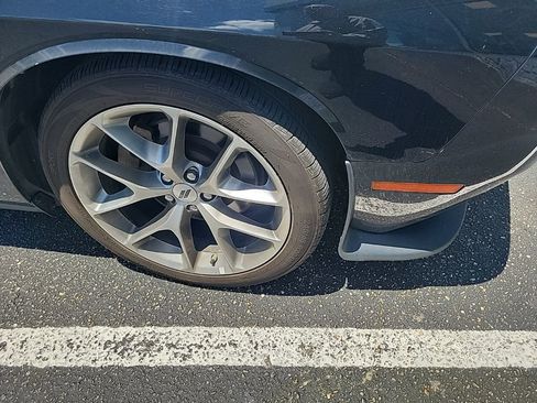 Used 2022 Dodge Challenger GT RWD image 5
