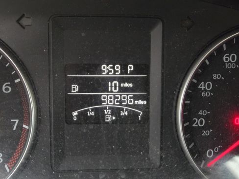 Used 2013 Volkswagen Jetta SE image 16