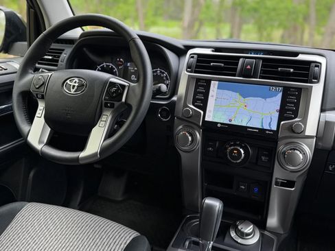 Used 2023 Toyota 4Runner SR5 AWD/4WD image 3