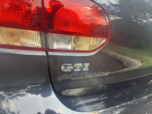 Used 2011 Volkswagen GTI 2-Door FWD image 8