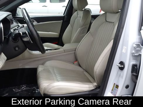 Used 2022 Genesis G70 3.3T image 10