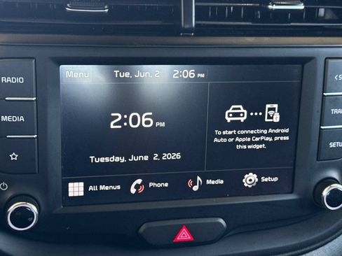 Used 2025 Kia Soul LX w/ LX Technology Package FWD image 18