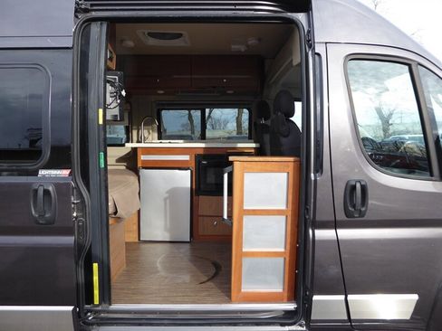 Used 2017 RAM ProMaster 3500 w/ Premium Appearance Group FWD image 23