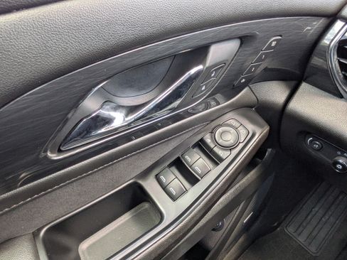 Used 2023 Chevrolet Traverse High Country w/ LPO, Floor Liner Package FWD image 26
