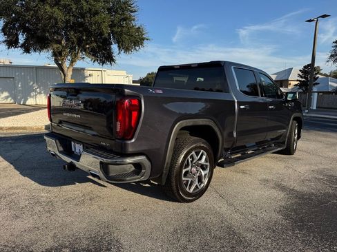 Used 2023 GMC Sierra 1500 SLT w/ SLT Premium Package image 9