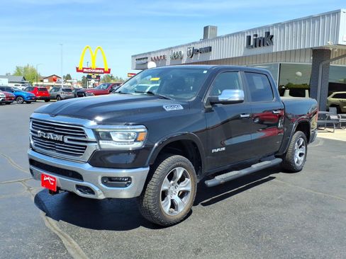 Used 2020 RAM 1500 Laramie AWD/4WD image 8