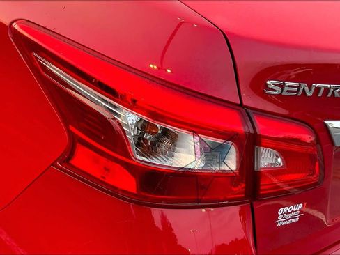 Used 2017 Nissan Sentra SV w/ Style Package FWD image 27