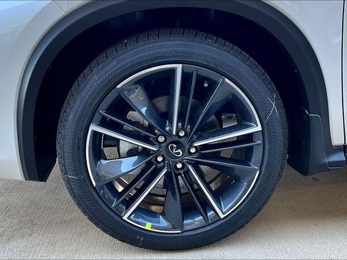 New 2025 INFINITI QX50 Sport image 20