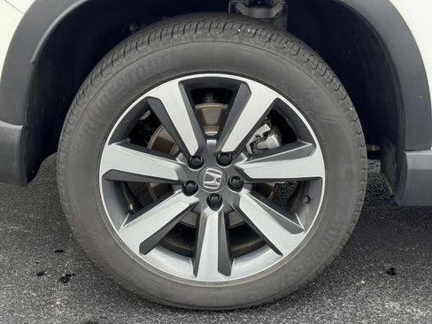 Used 2024 Honda Pilot Touring image 12