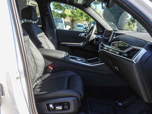 New 2026 BMW X5 M60i image 16