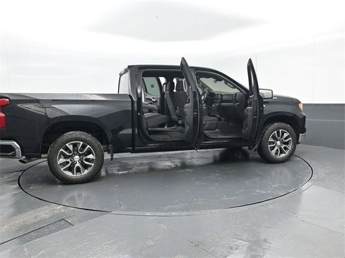 Used 2023 Chevrolet Silverado 1500 LT image 28