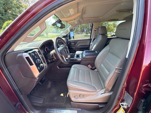 Used 2016 GMC Sierra 3500 Denali w/ Duramax Plus Package AWD/4WD image 11