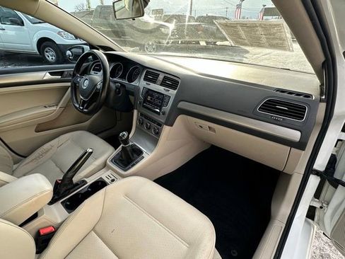 Used 2015 Volkswagen Golf TDI SE image 25