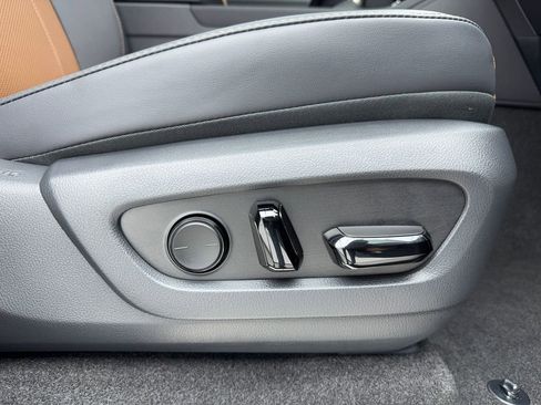 Used 2026 Lexus GX 550 w/ Accessory Package (2T) image 62