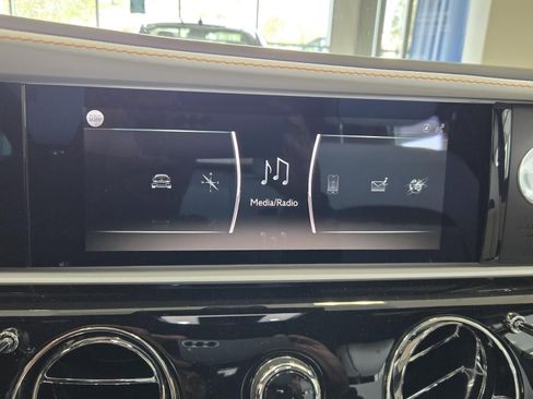 Used 2024 Rolls-Royce Ghost image 9