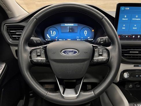 Used 2025 Ford Escape Active w/ Active Premium Tech Pack image 25