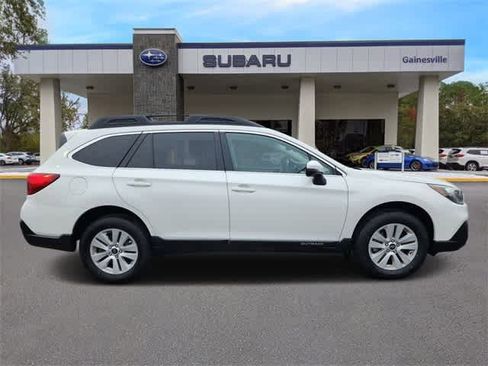 Used 2019 Subaru Outback 2.5i Premium image 7