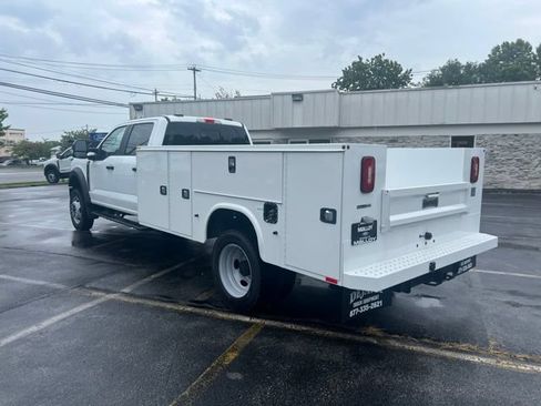 New 2026 Ford F550 4x4 Crew Cab image 4