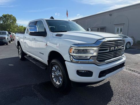 Used 2024 RAM 2500 Laramie AWD/4WD image 4