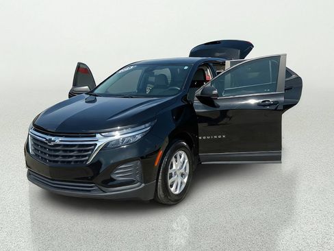 Used 2023 Chevrolet Equinox LS w/ LS Convenience Package FWD image 11