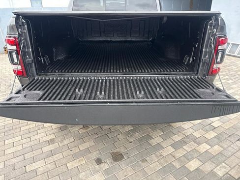 Used 2022 RAM 2500 Laramie w/ Night Edition AWD/4WD image 10