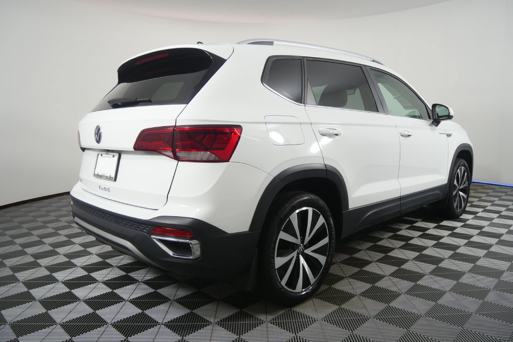 Used 2024 Volkswagen Taos SE FWD image 5