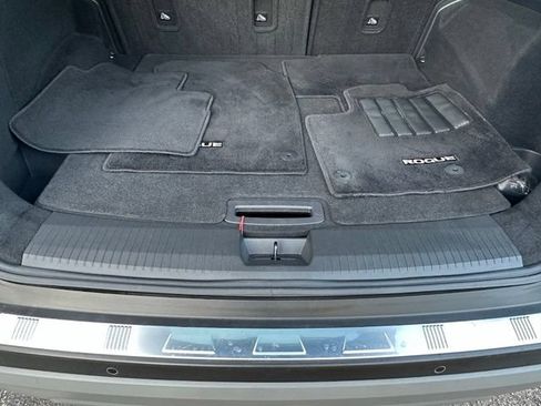 Certified 2023 Nissan Rogue SV w/ SV Premium B Package AWD/4WD image 16
