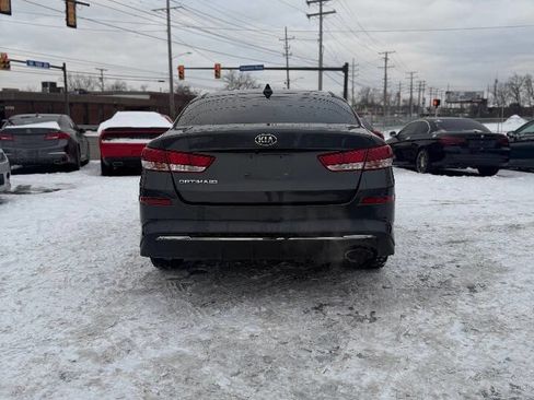 Used 2020 Kia Optima LX image 4