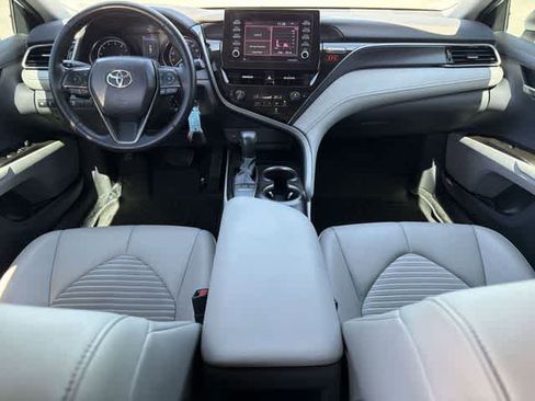 Used 2022 Toyota Camry SE image 12