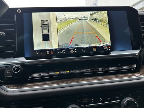 Used 2024 Chevrolet Silverado 1500 LT image 25