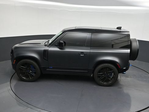 Used 2023 Land Rover Defender 90 V8 AWD/4WD image 15