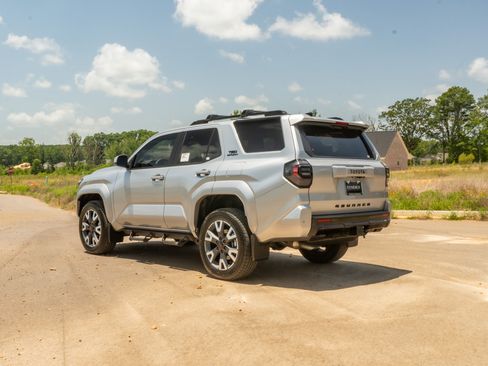 Used 2026 Toyota 4Runner TRD Sport AWD/4WD image 7