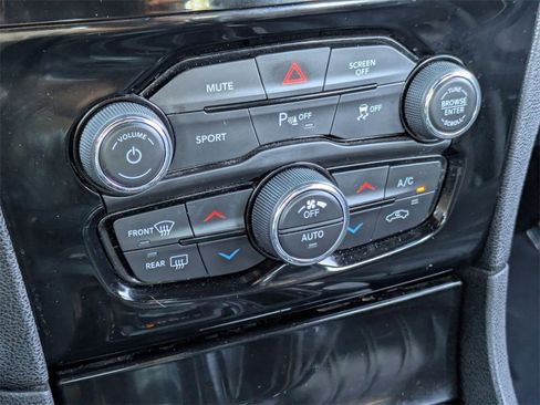 Used 2023 Chrysler 300 S image 22