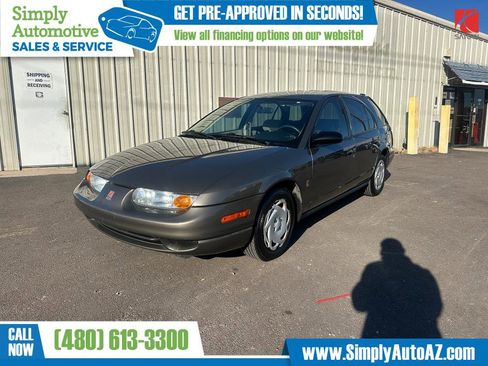 Used 2001 Saturn S-Series SW2 image 1