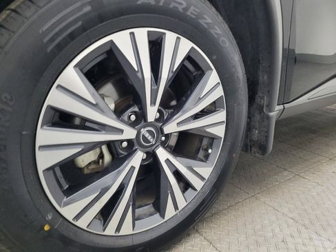 Used 2022 Nissan Rogue SV image 31