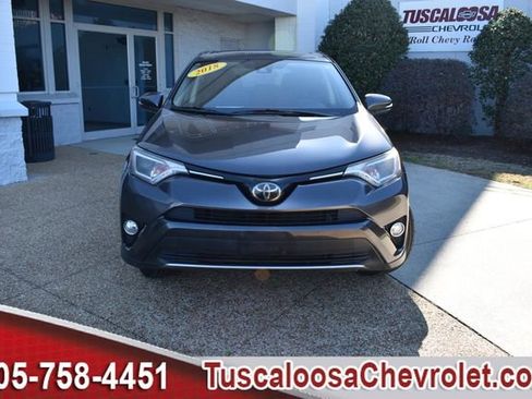Used 2018 Toyota RAV4 XLE image 4