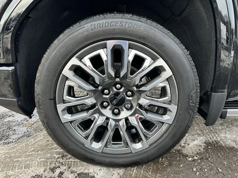 Used 2025 GMC Sierra 1500 Denali Ultimate image 14