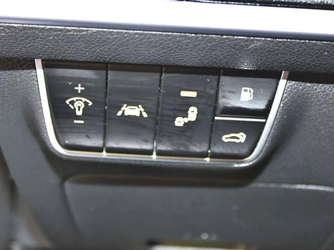 Used 2018 Kia Stinger GT2 image 13