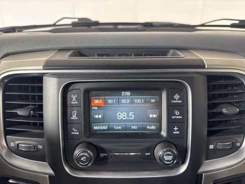 Used 2018 RAM 1500 Classic SLT image 14