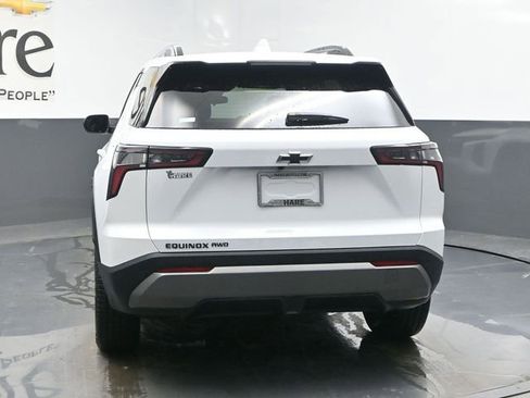 New 2026 Chevrolet Equinox LT w/ Convenience Package II AWD/4WD image 13