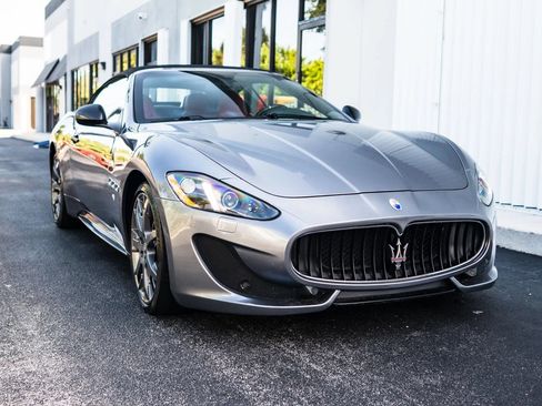 Used 2015 Maserati GranTurismo MC RWD image 3