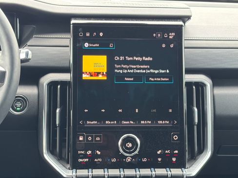 Certified 2026 GMC Acadia Elevation w/ Elevation Premium Package FWD image 21