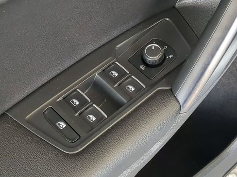 Used 2021 Volkswagen Tiguan SE R-Line FWD image 25