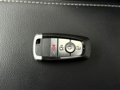 Used 2018 Ford Fusion SE image 49