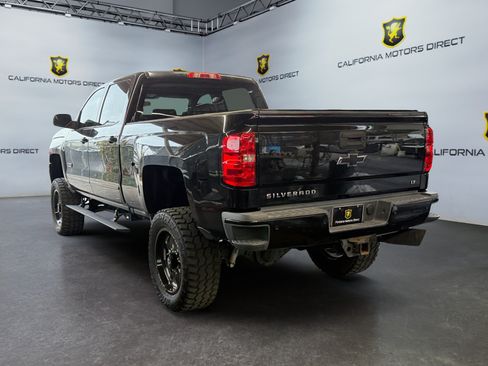 Used 2016 Chevrolet Silverado 2500 LT w/ Midnight Edition AWD/4WD image 3