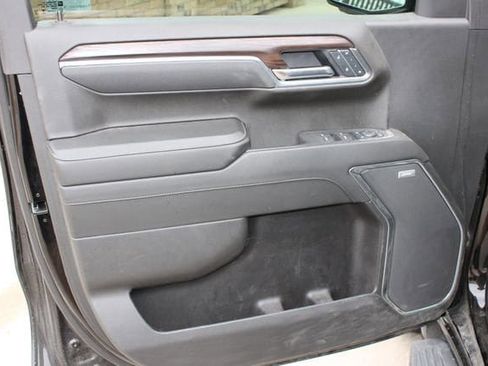 Used 2025 GMC Sierra 1500 SLT image 19