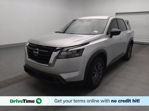 Used 2024 Nissan Pathfinder S FWD image 1