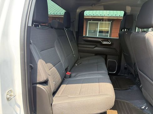 Used 2024 Chevrolet Silverado 2500 LT AWD/4WD image 16