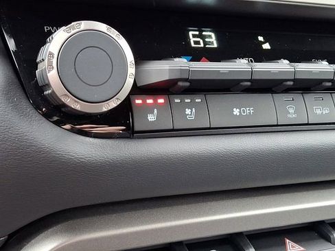 New 2026 Toyota Tundra Platinum AWD/4WD image 10